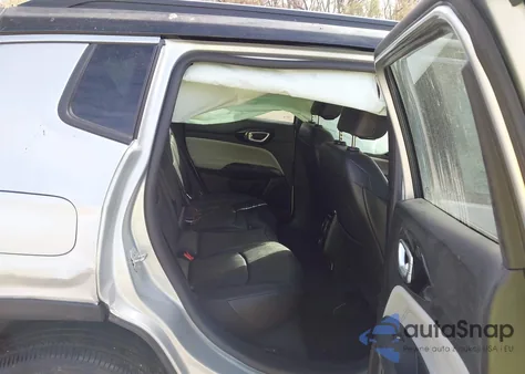 2025 Jeep Compass Limited 4X4 z USA, uszkodzony, nr VIN 3C4NJDCN6ST622514